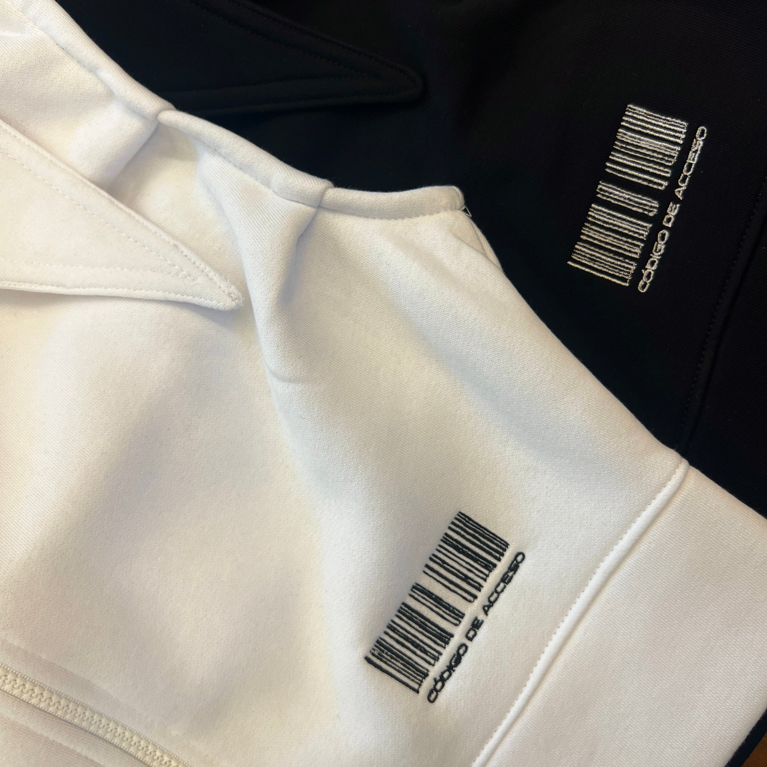 THE CODE VEST | WHITE | מהדורה מוגבלת
