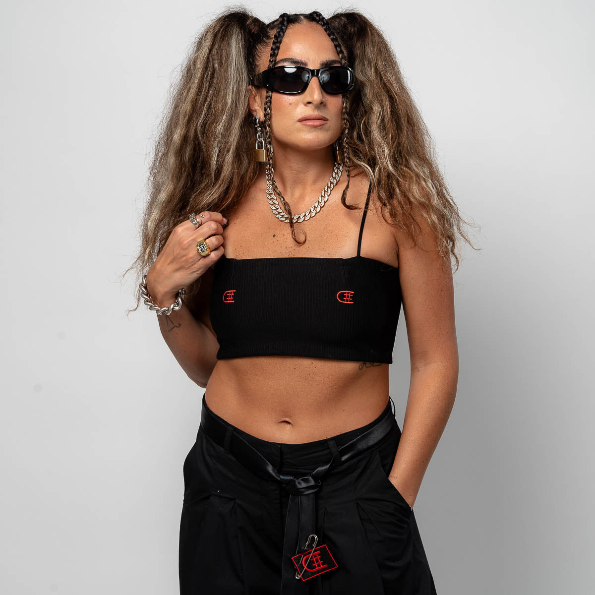 קרופ טופ שחור